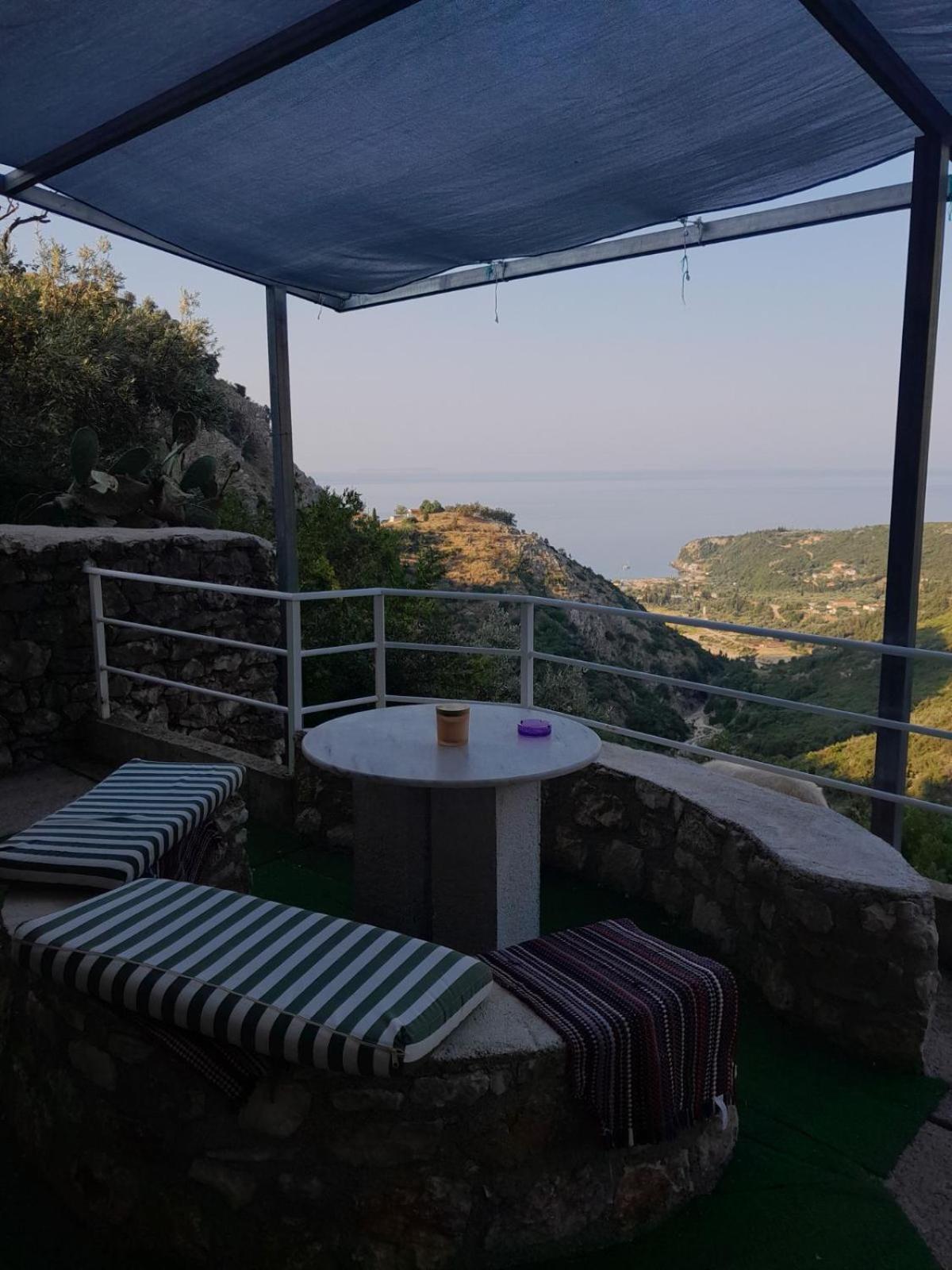 Sofia'S Rooms Himare Rum bild