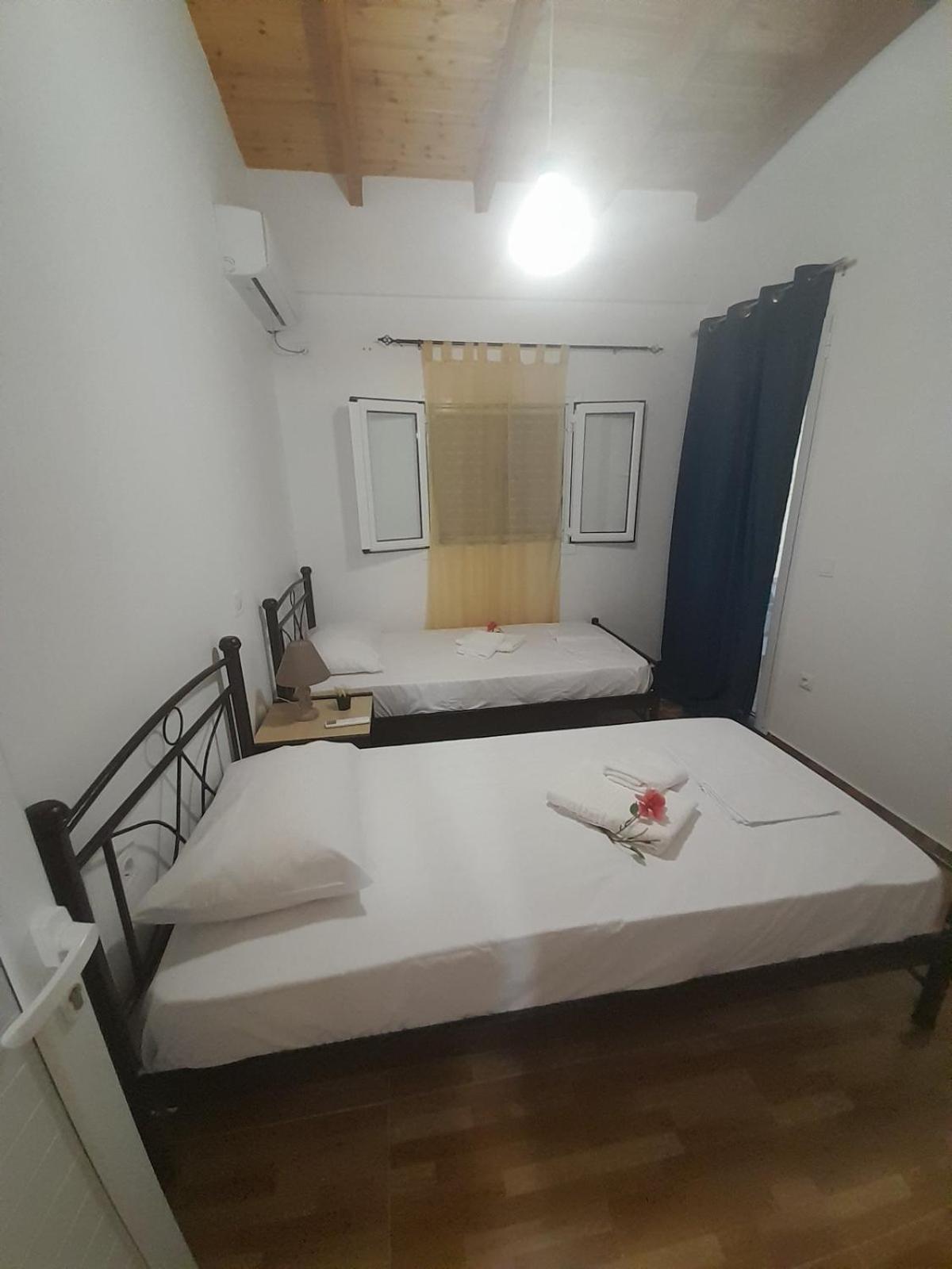 Sofia'S Rooms Himare Exteriör bild