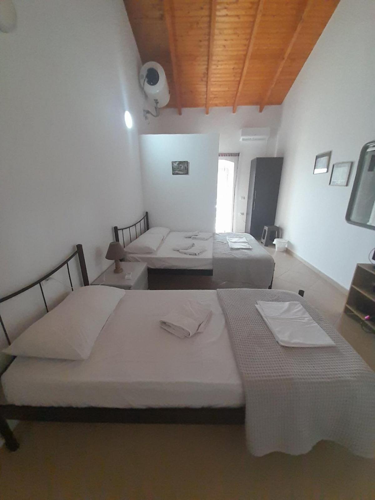 Sofia'S Rooms Himare Exteriör bild